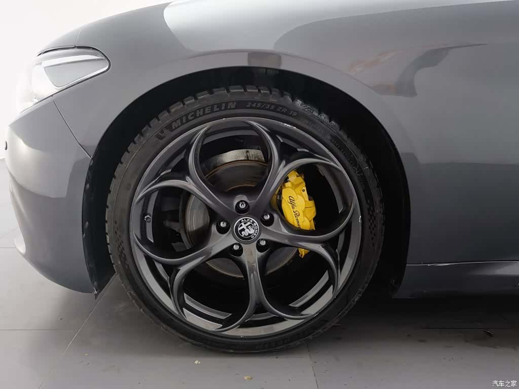 Alfa Romeo Giulia, 2019 17