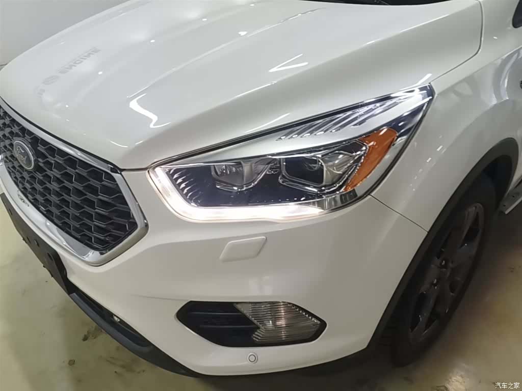Ford Kuga, 2019 24