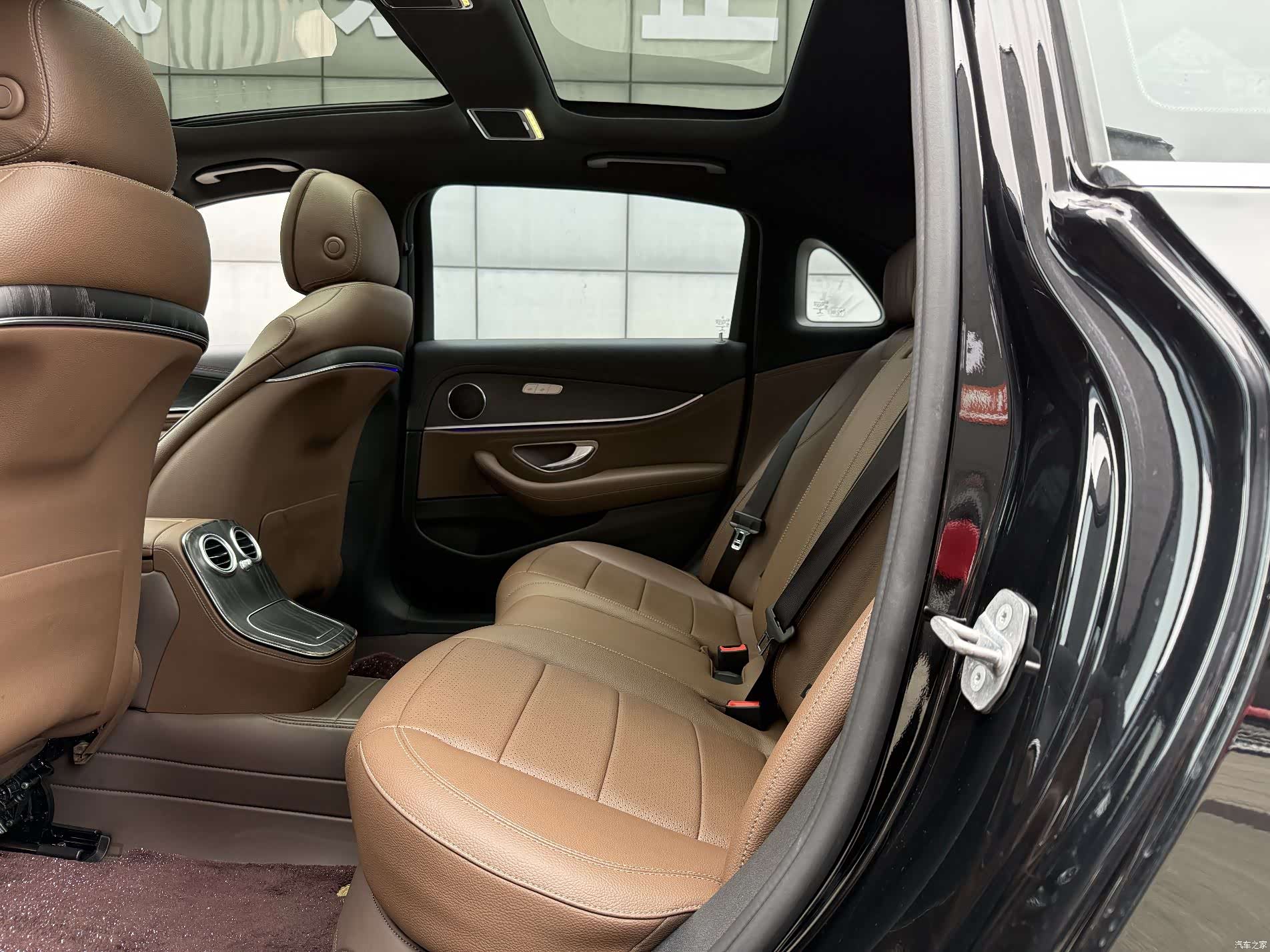 Mercedes-Benz E-Class, 2021 14