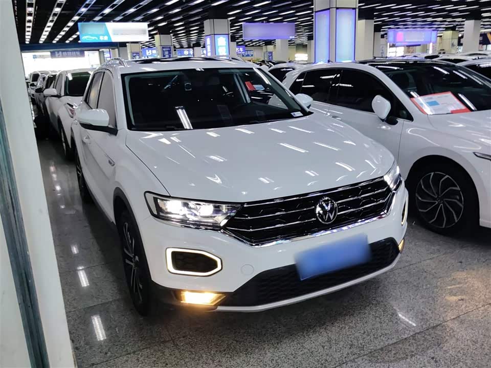 Volkswagen T-ROC exploring Songs