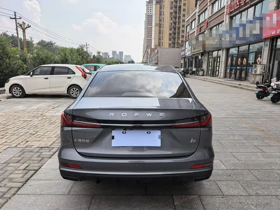 Roewe i5
