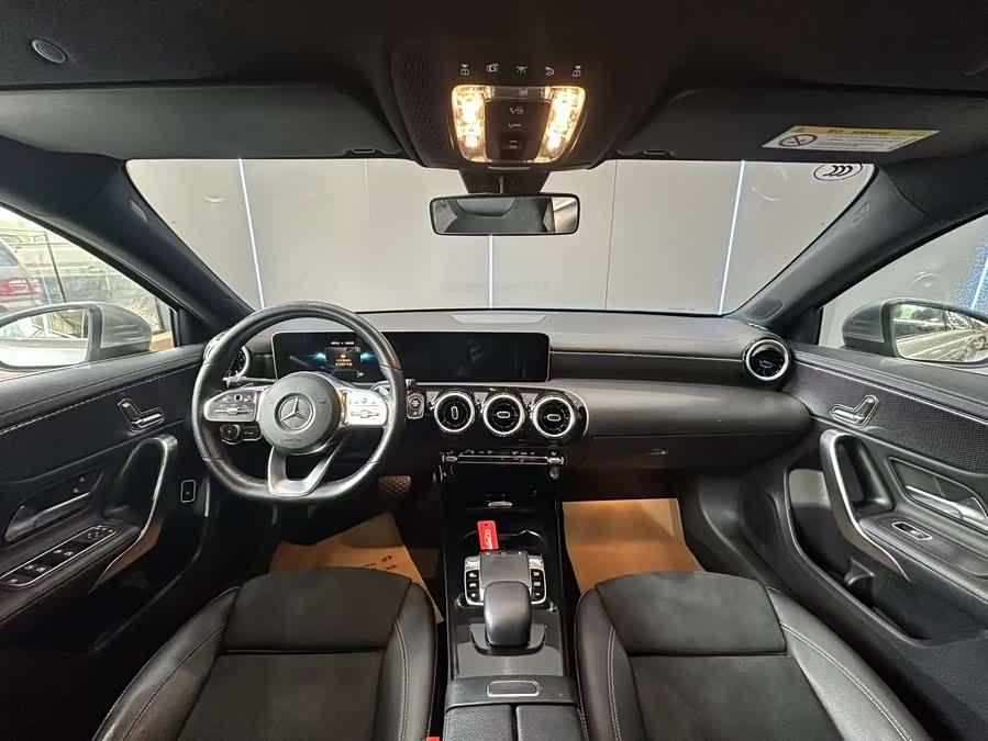 Mercedes-Benz A-Class 2022, фото 9