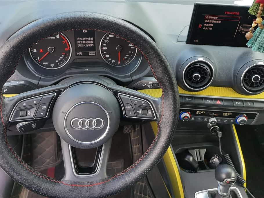 Audi Q2L