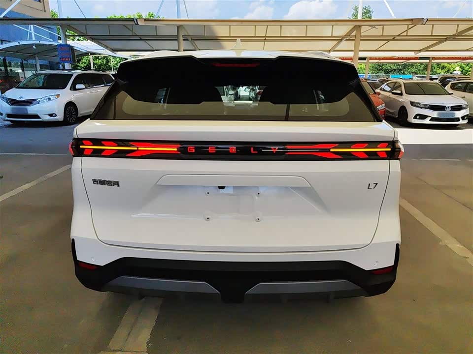 Geely Galaxy Galaxy L7