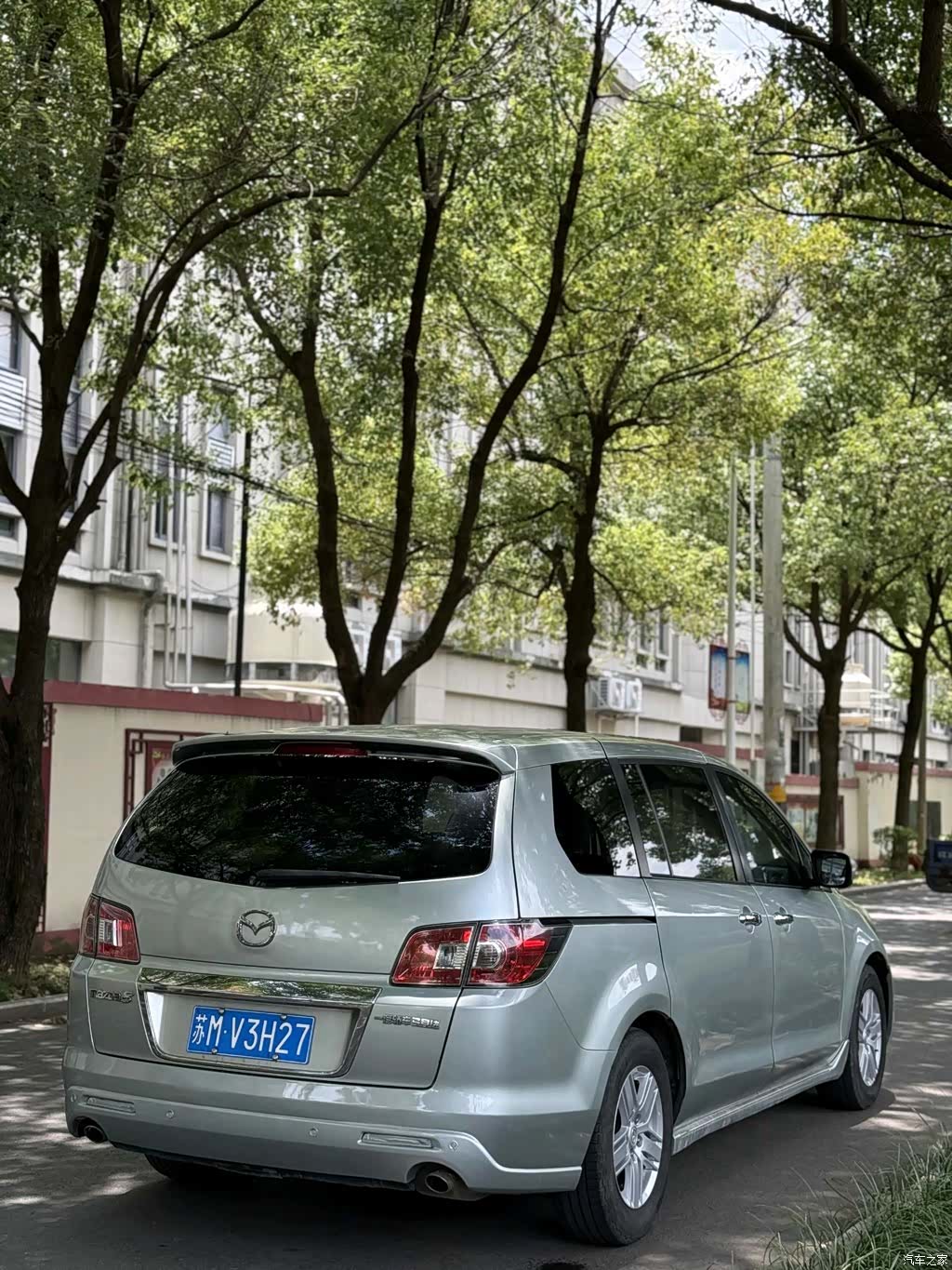Mazda 8, 2011 9