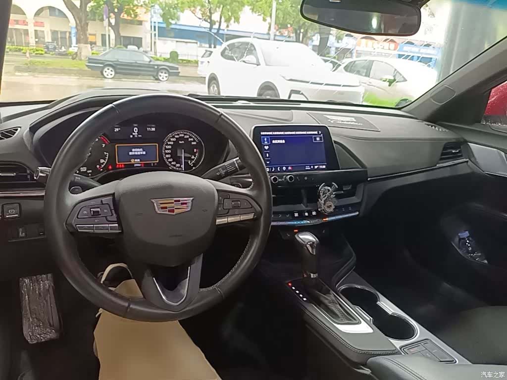 Cadillac CT4, 2023 10