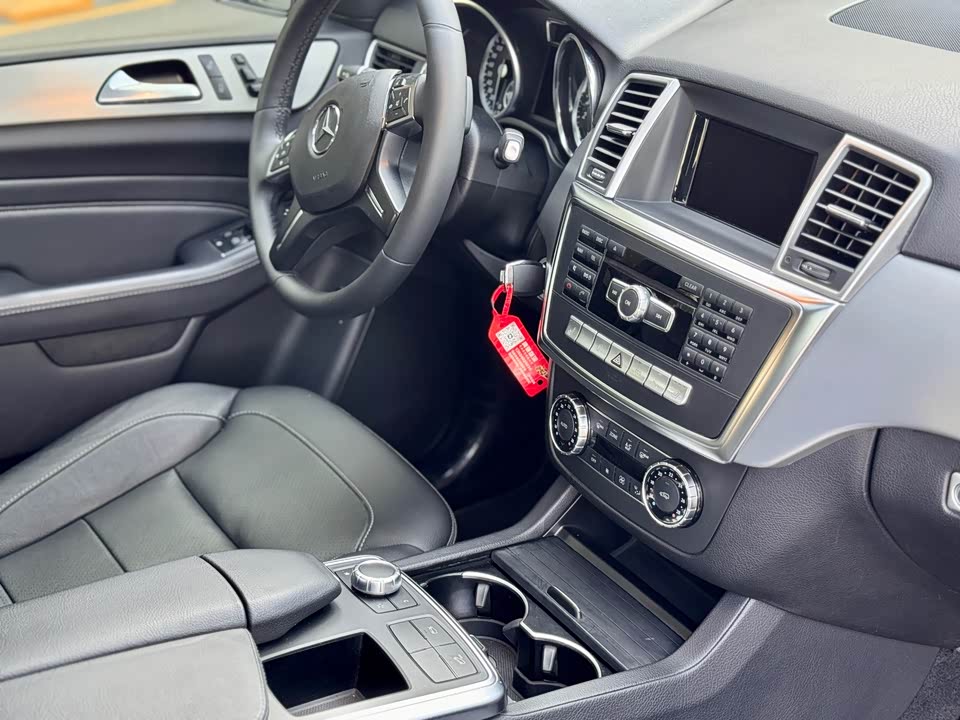 Mercedes-Benz M class