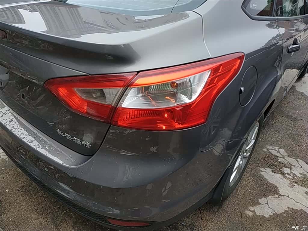 Ford Focus, 2015 8