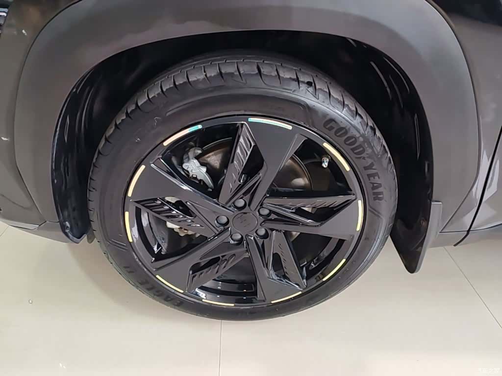 Geely Galaxy L7, 2024 23