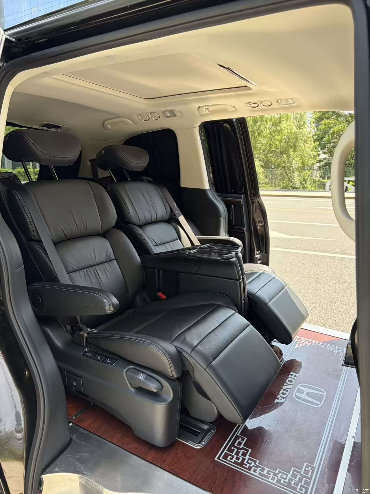 Honda Elysion, 2018 6