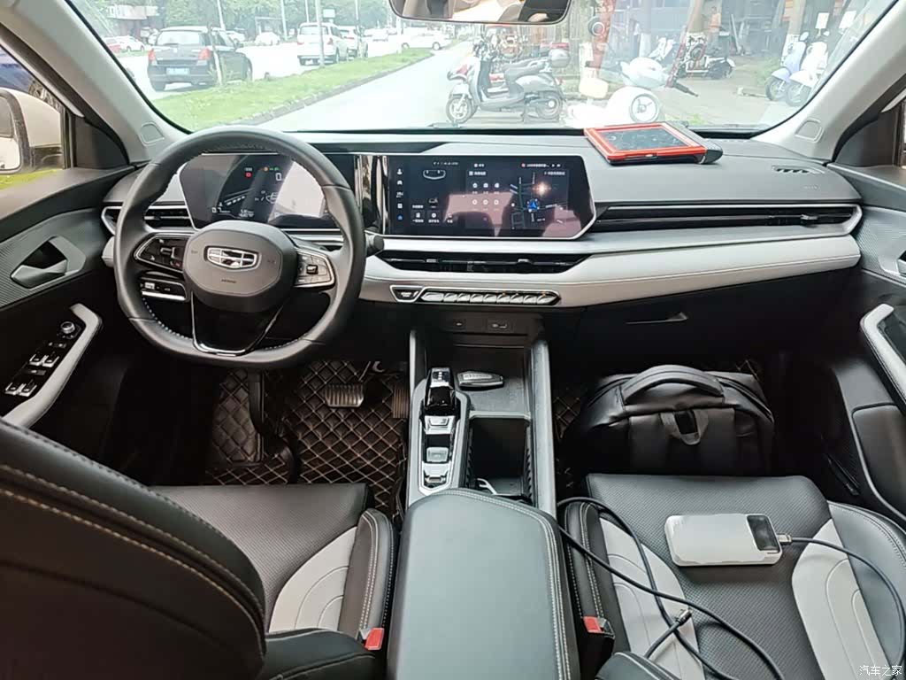 Geely Binray, 2023 10