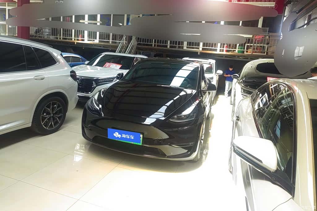 Tesla Model Y, 2022 1