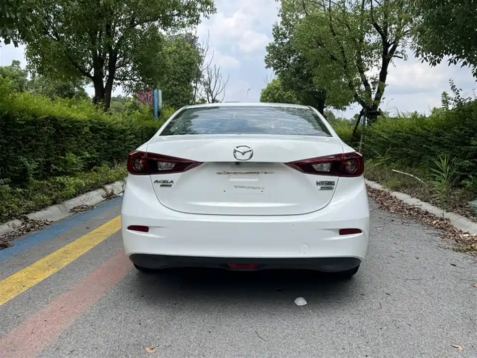 Mazda 3 Angkesaila