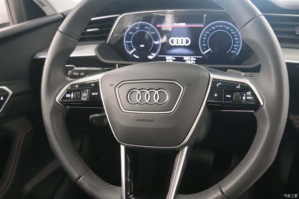 Audi e-tron, 2025 6