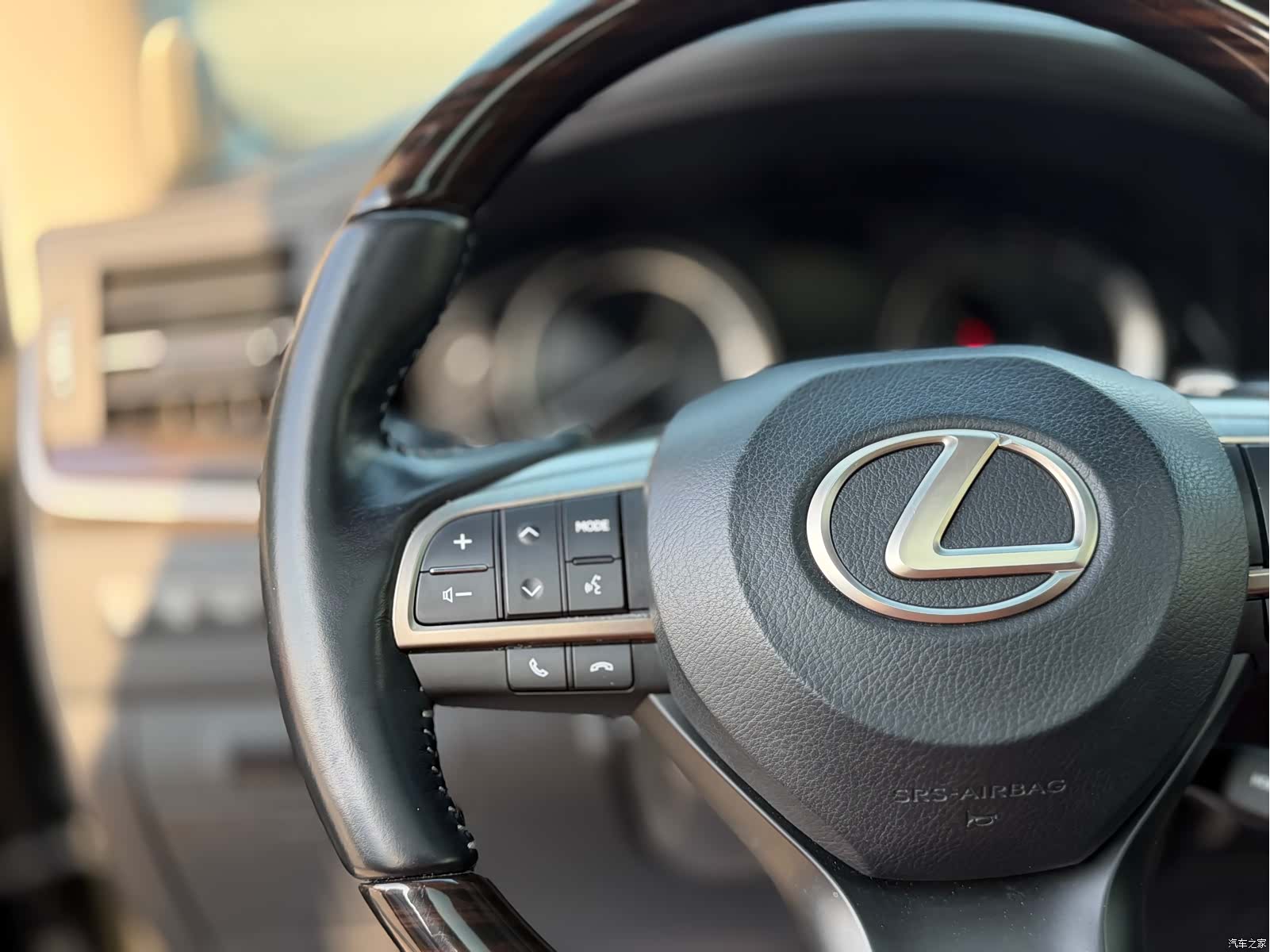 Lexus LX, 2018 12