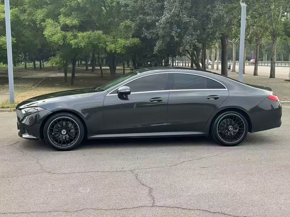 Mercedes-Benz CLS