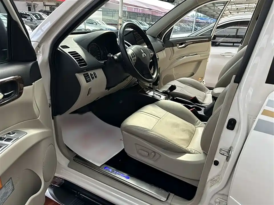 Mitsubishi Pajero Jinchang