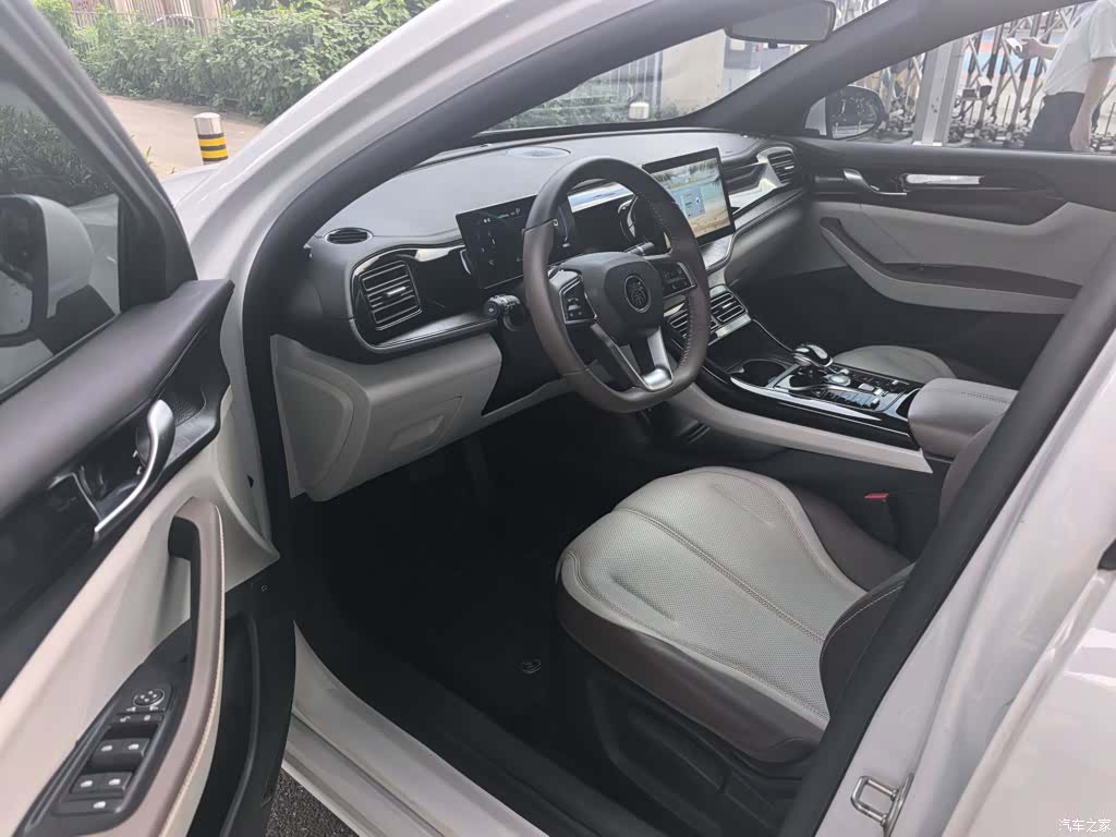 BYD Qin, 2024 14
