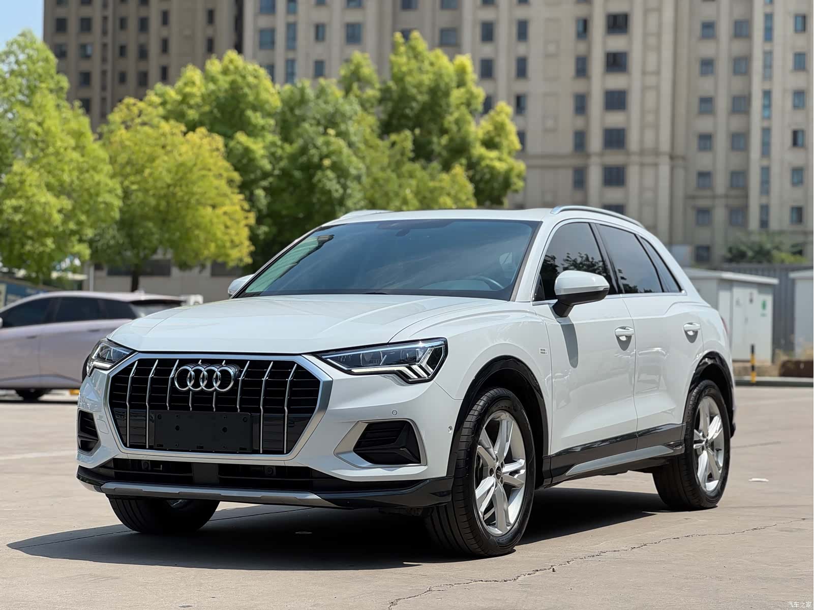 Audi Q3, 2022 1