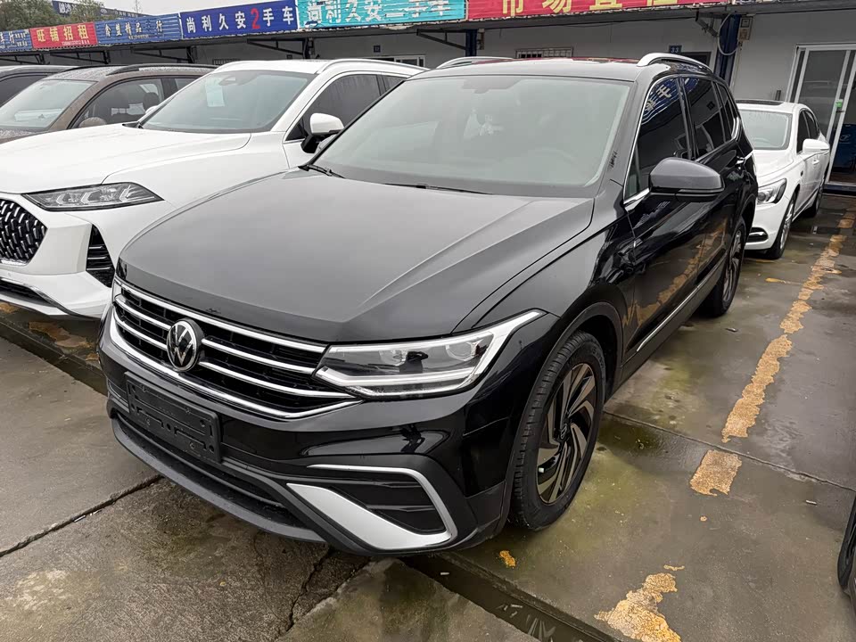 Volkswagen Tiguan L