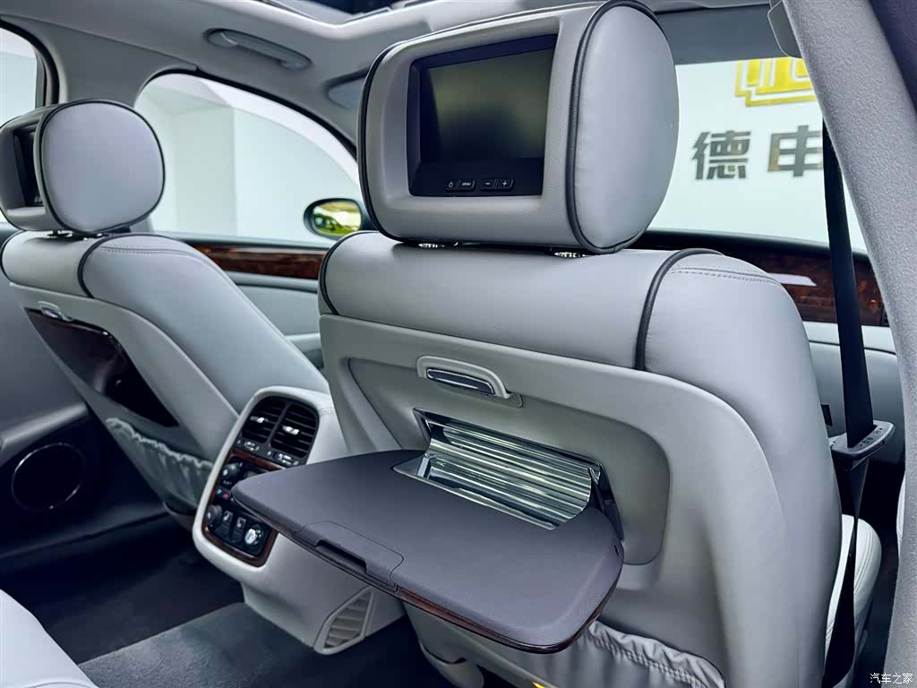 Jaguar XJ, 2009 25