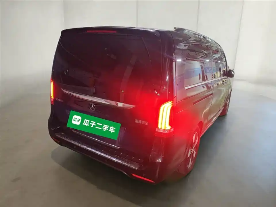 Mercedes-Benz V-class