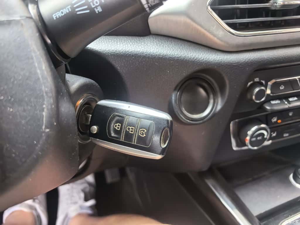 DongFeng S560, 2019 9