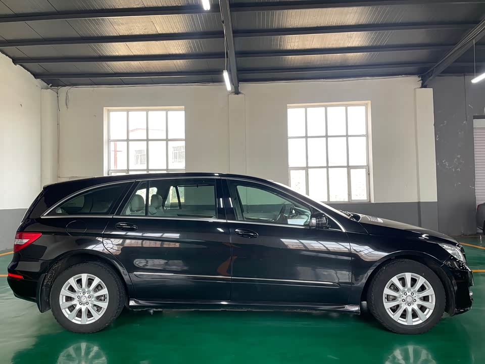 Mercedes-Benz R-class