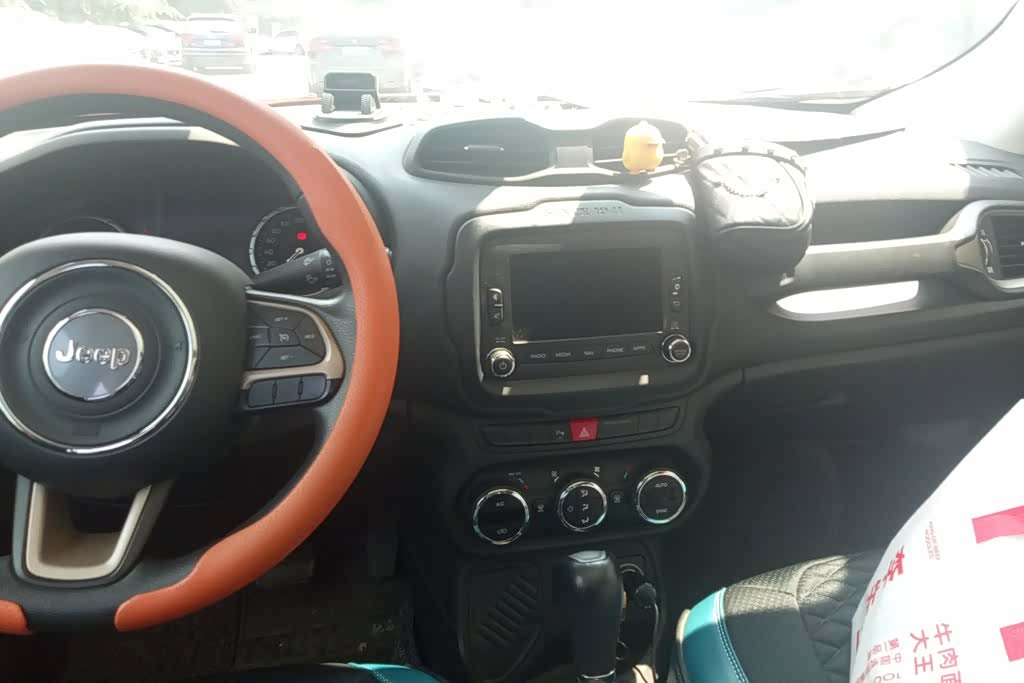 Jeep Renegade, 2016 13