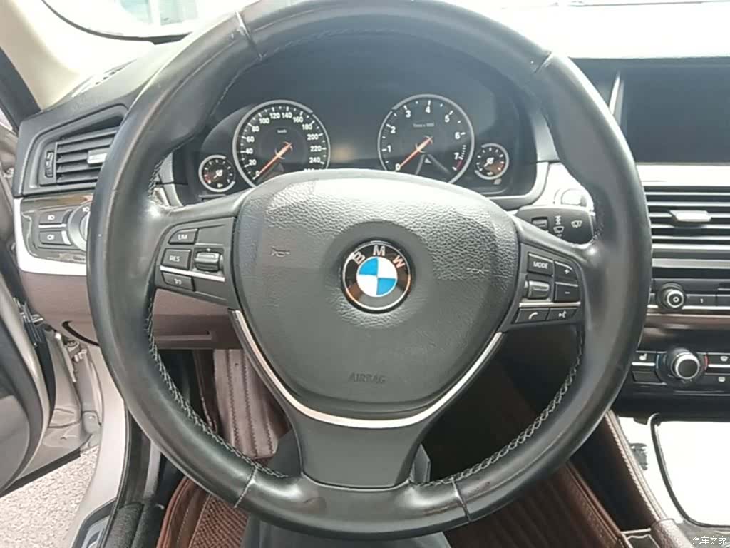 BMW 5 Series, 2017 11