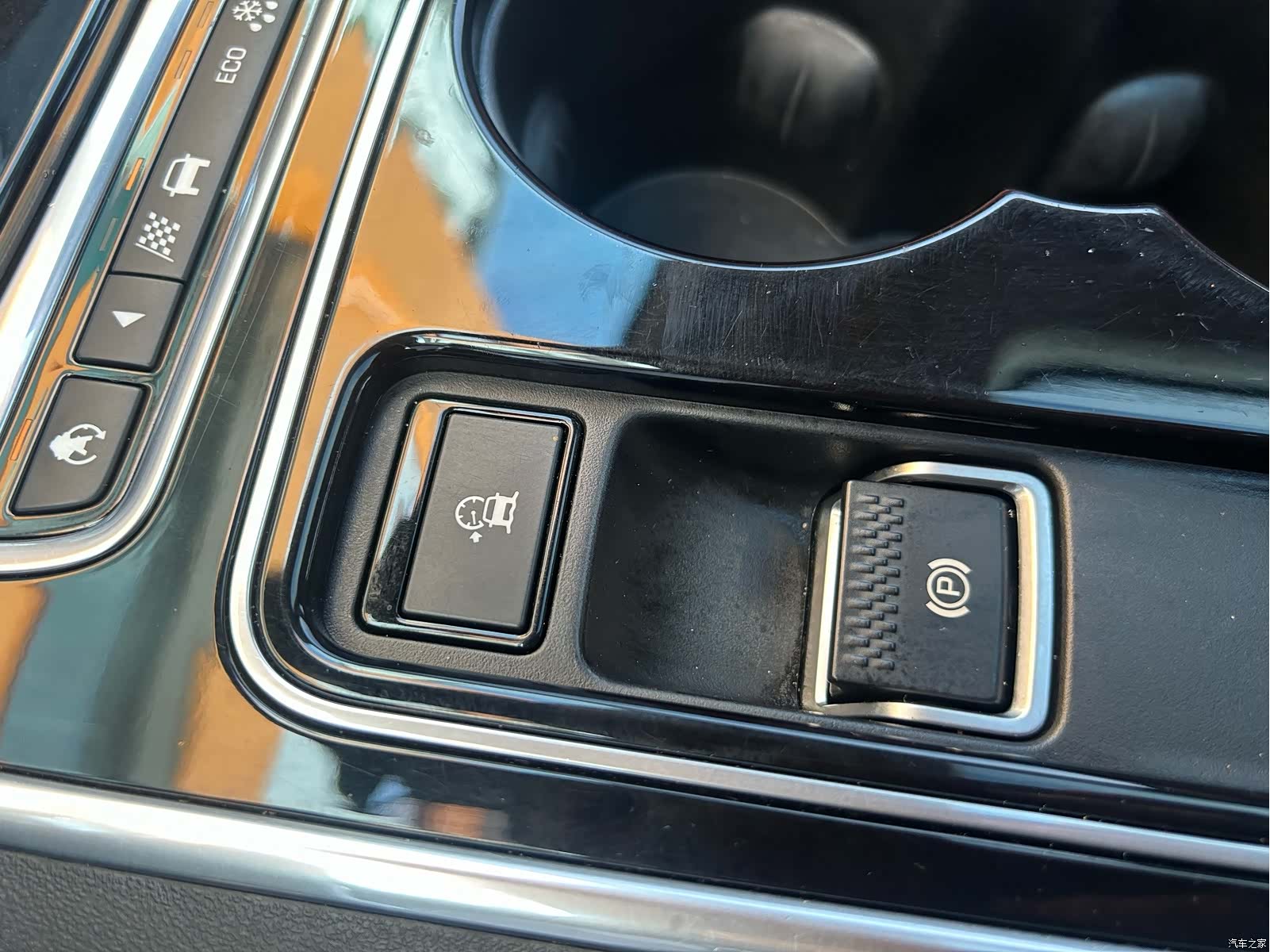 Jaguar XE, 2016 37