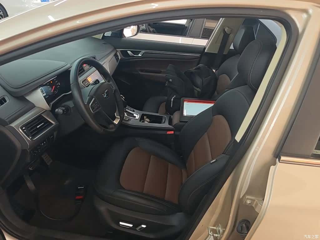 Geely Emgrand, 2017 15