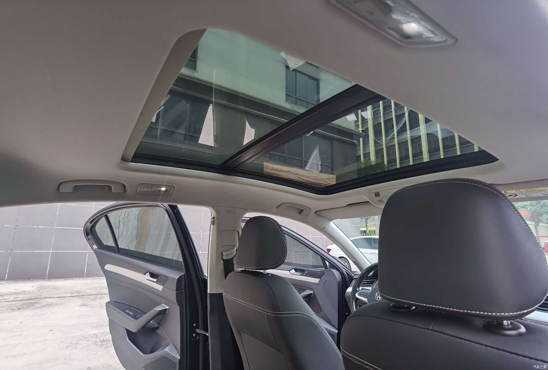 Volkswagen Magotan, 2022 13
