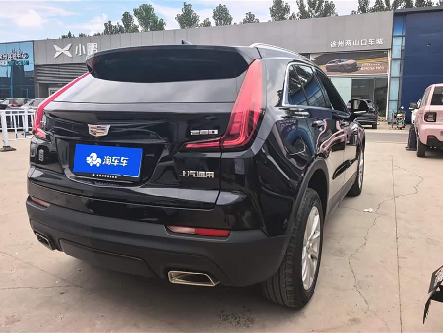 Cadillac XT4