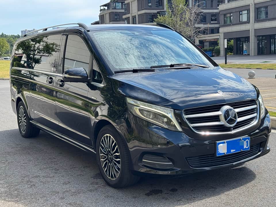Mercedes-Benz V-class