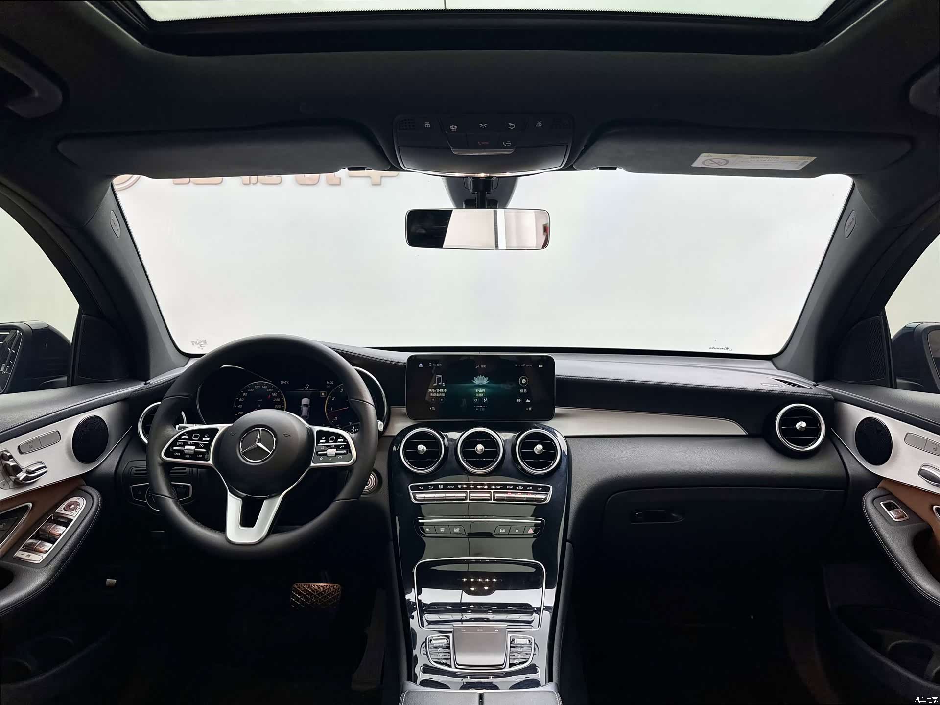 Mercedes-Benz GLC, 2022 все фото