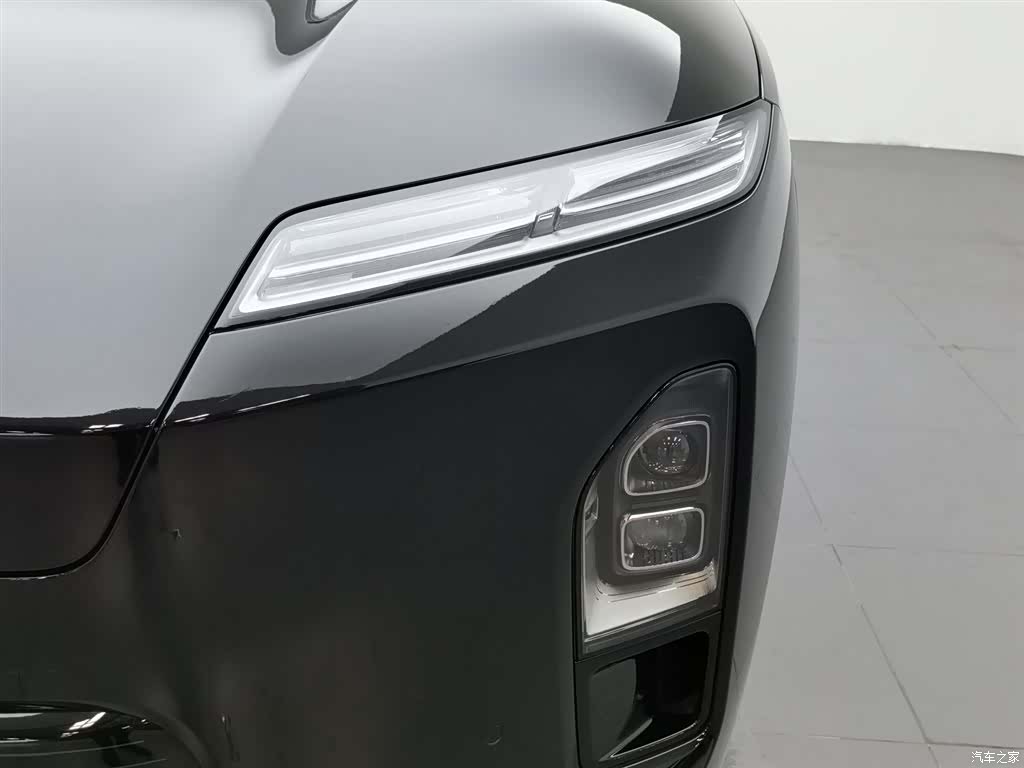 NIO ES8, 2025 7