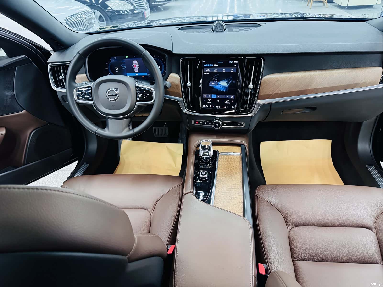 Volvo S90, 2022 11
