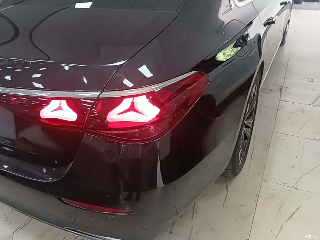 Mercedes-Benz E-Class, 2025 8