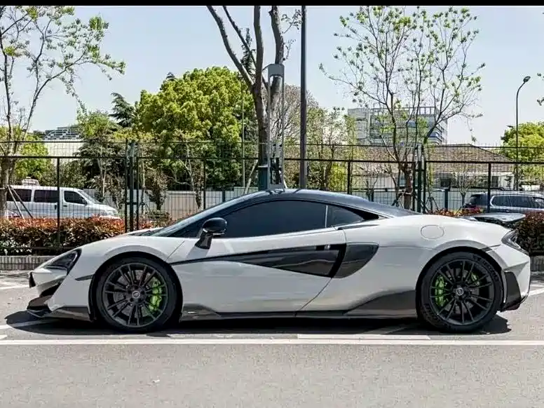 McLaren 570