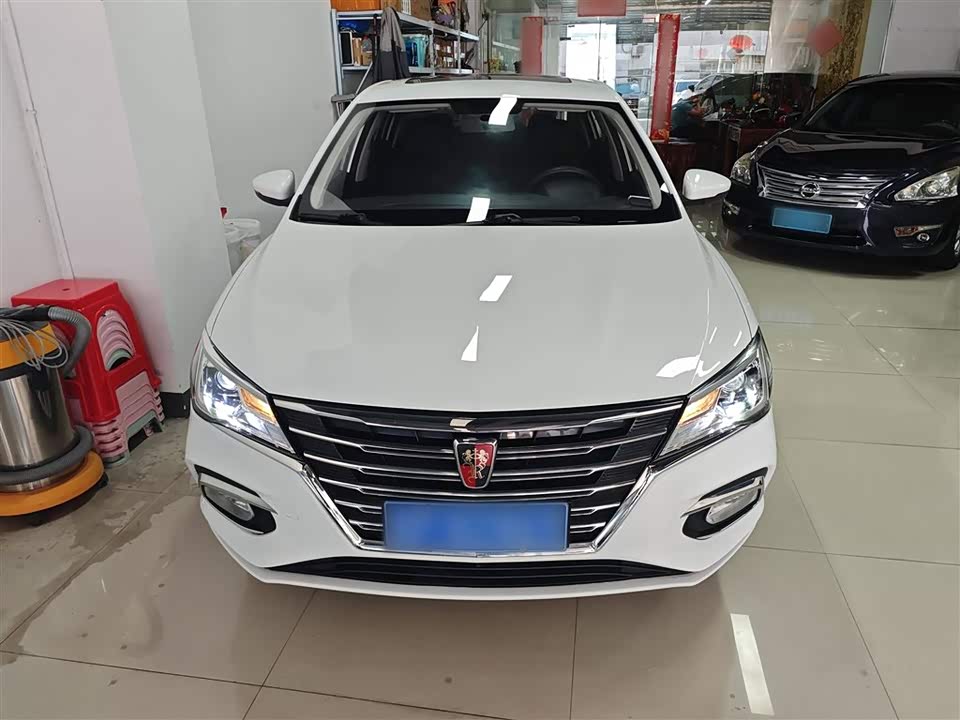 Roewe i5