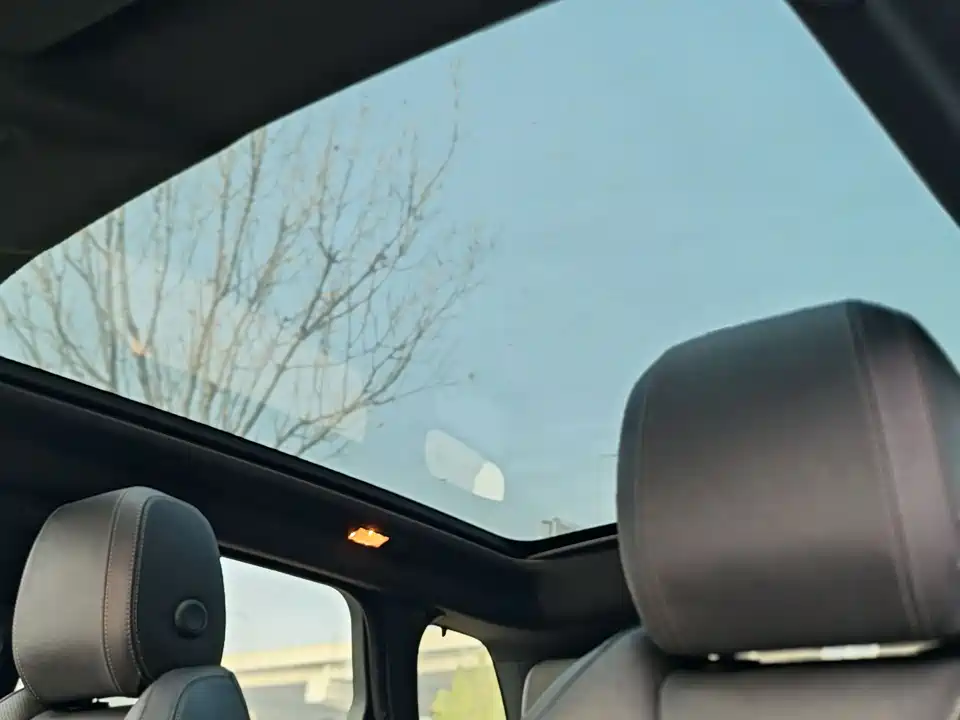 Land Rover Range Rover Aurora