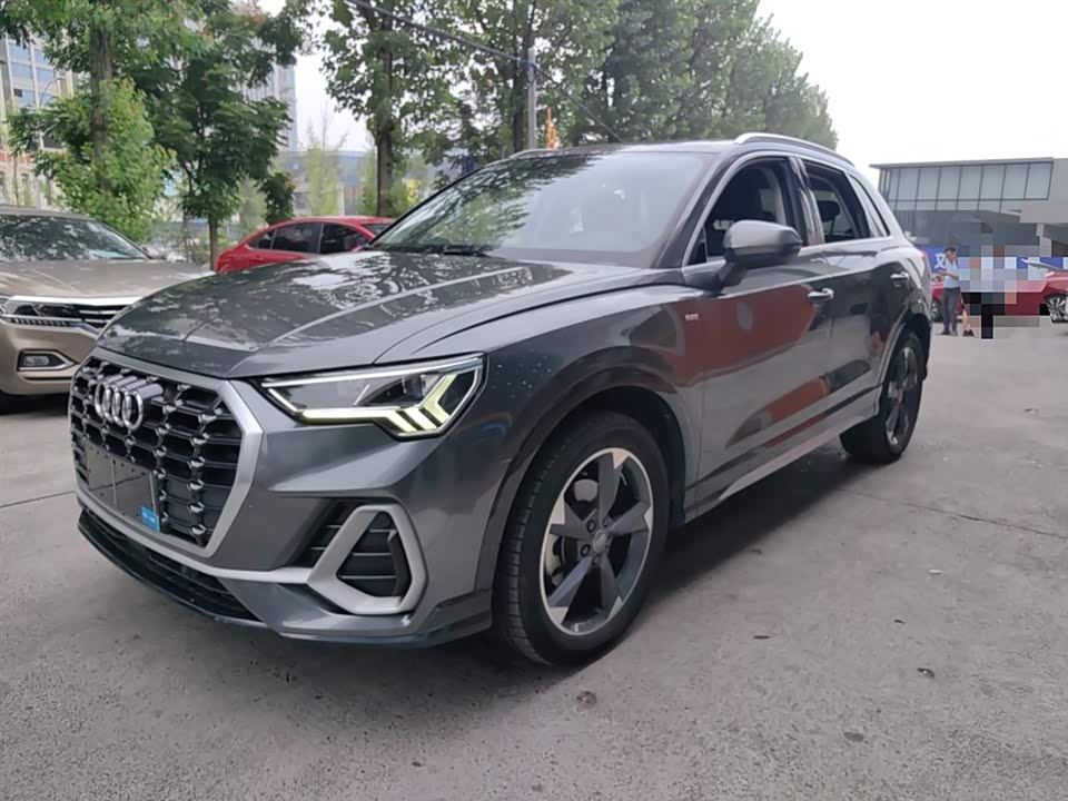 Audi Q3