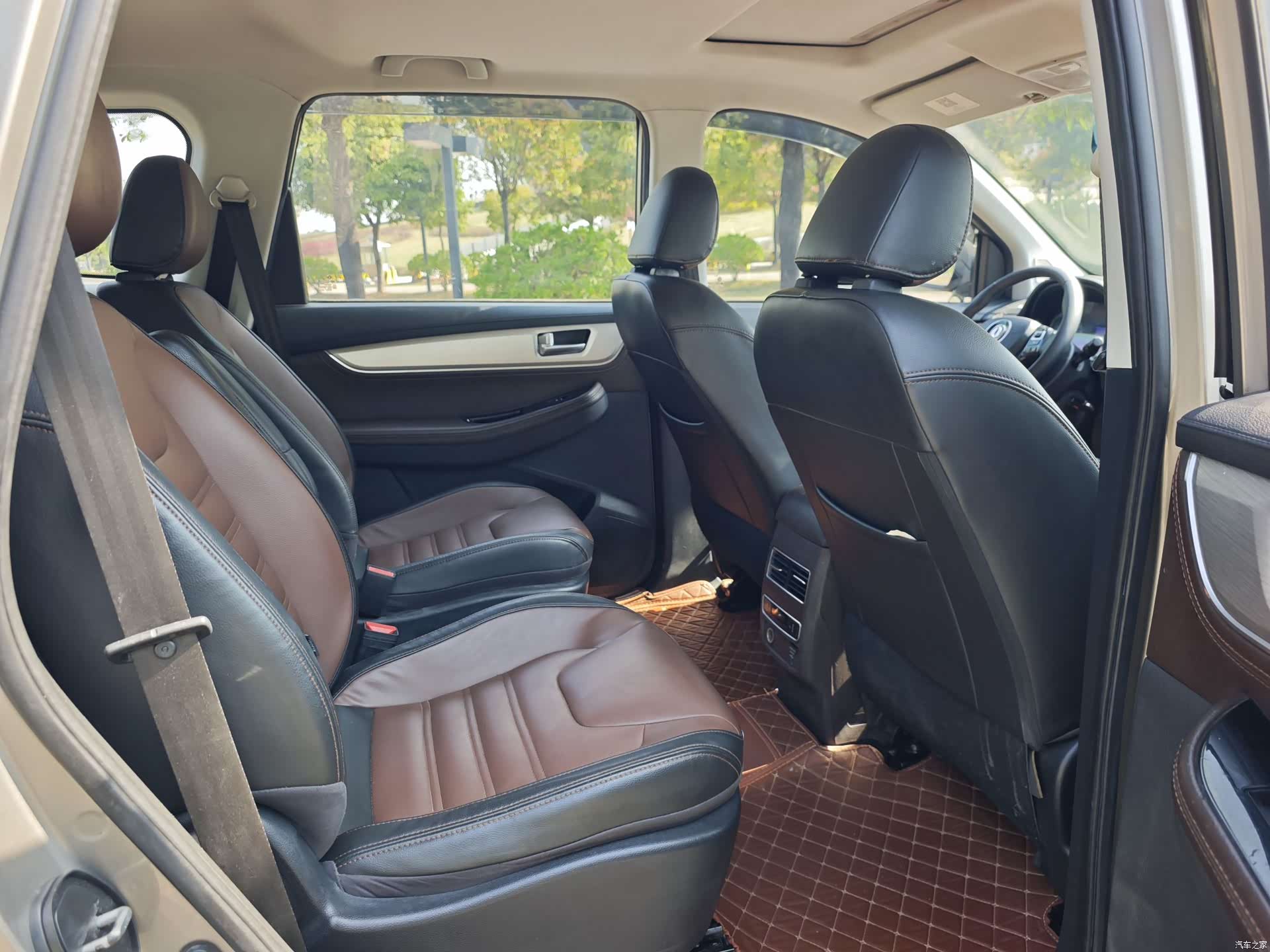 DongFeng X6, 2017 16