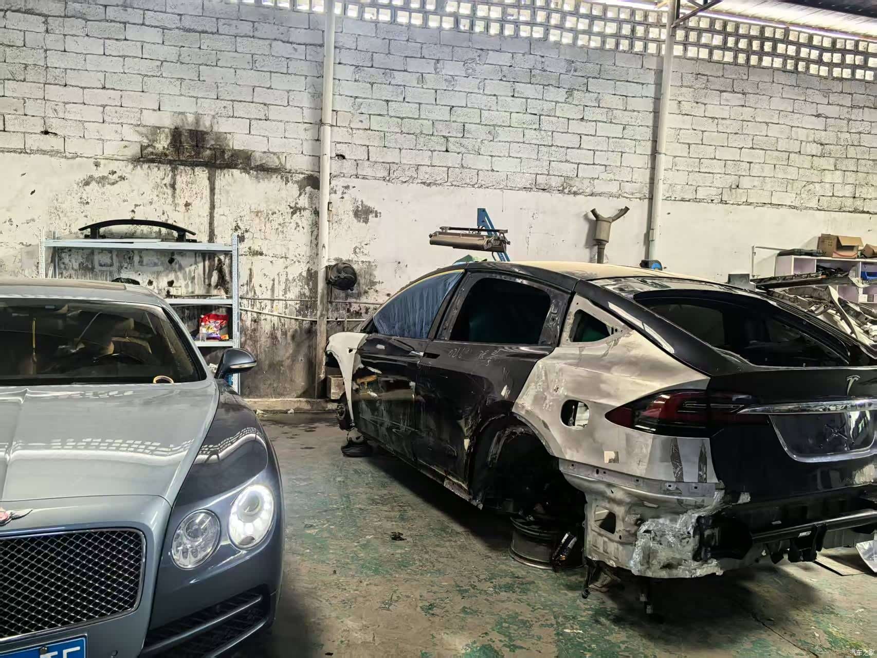 Tesla Model X, 2020 15