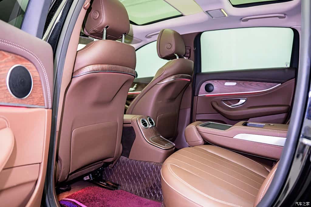 Mercedes-Benz E-Class, 2023 15