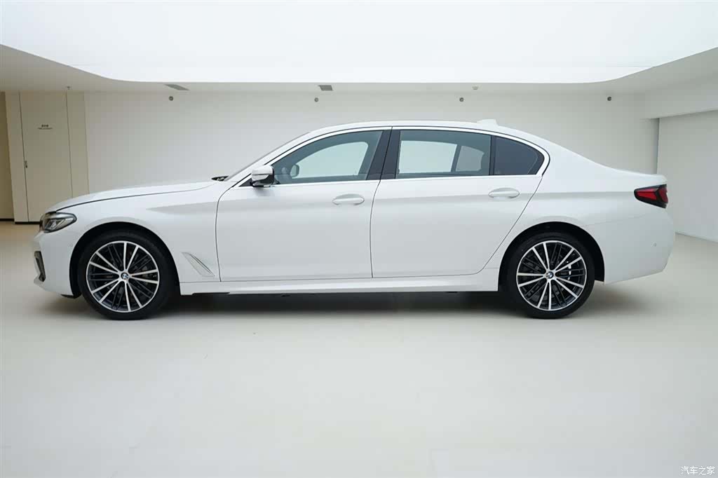 BMW 5 Series, 2024 3