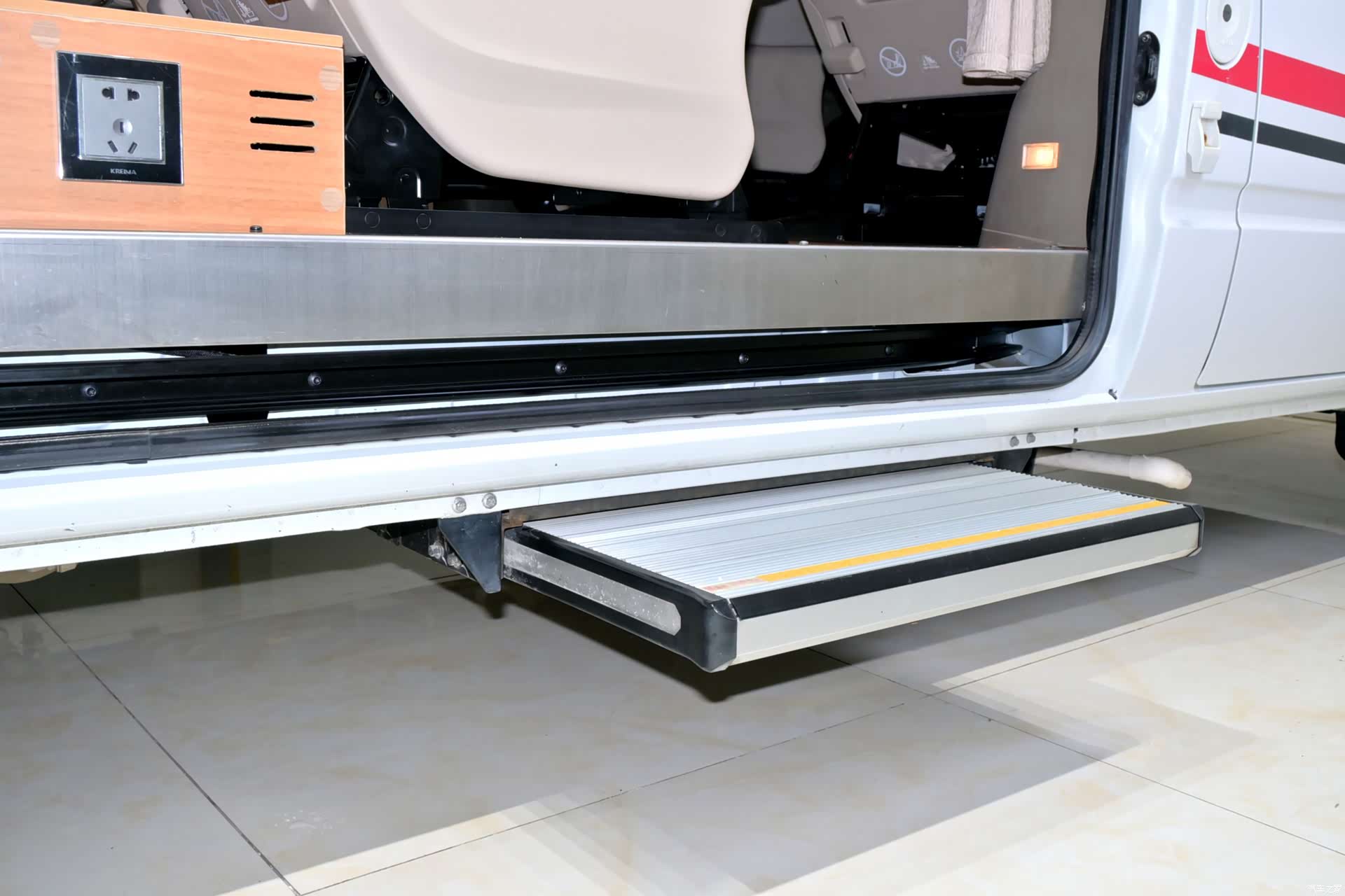 Maxus V80, 2018 30