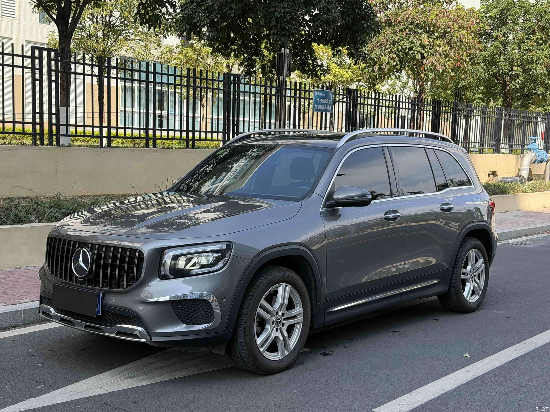 Mercedes-Benz GLB, 2021 1