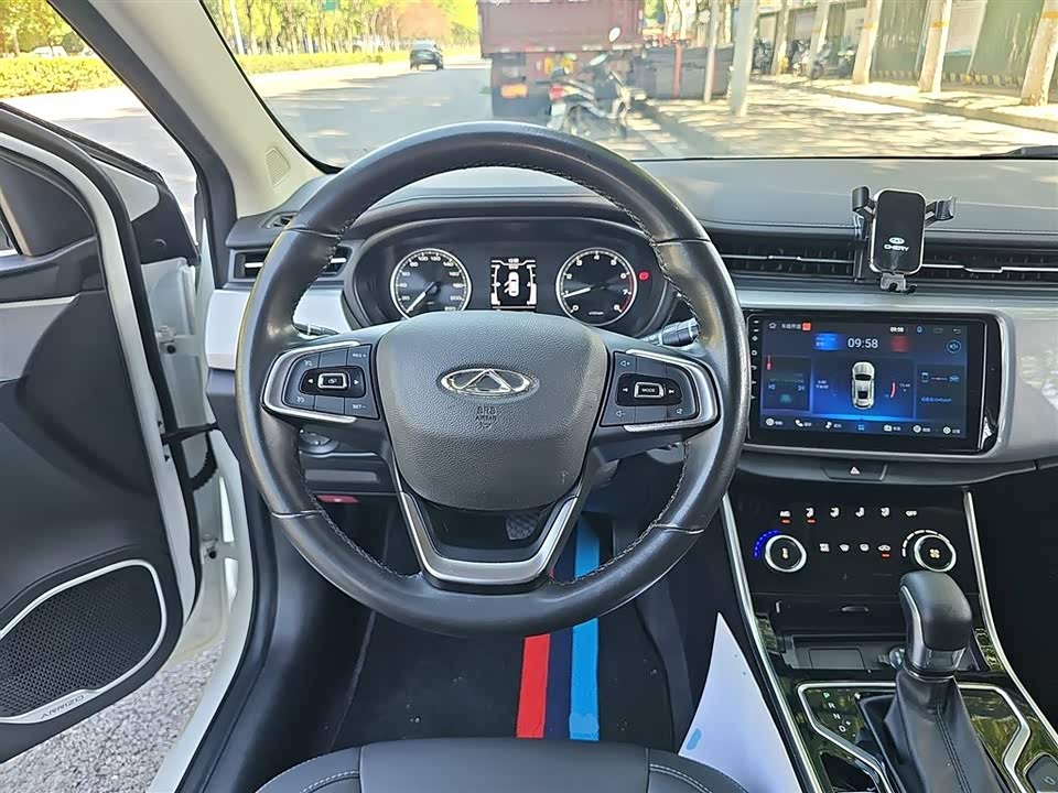 Chery Arrizo 5